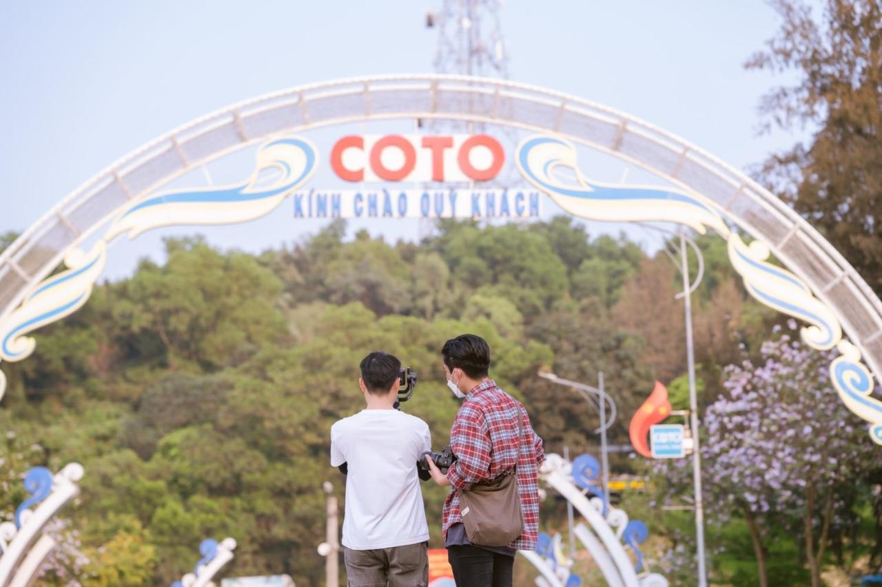 Coto Center Homestay Đảo Cô Tô Esterno foto